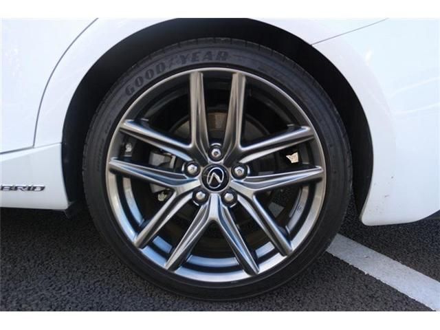 TOYOTA LEXUS IS300H 2017 Image 31