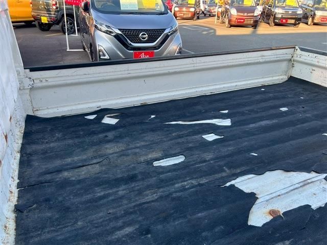 DAIHATSU HIJET TRUCK 2012 Image 31