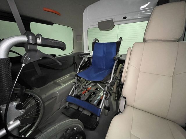 NISSAN NV350 CARAVAN 2019 Image 31