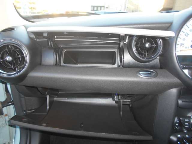 BMW MINI COOPER 2012 Image 31