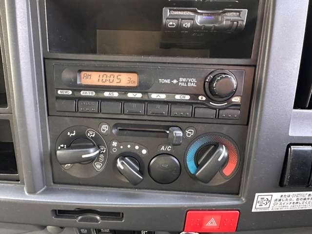 ISUZU ELF 2012 Image 31