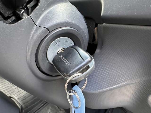 ISUZU ELF 2012 Image 31