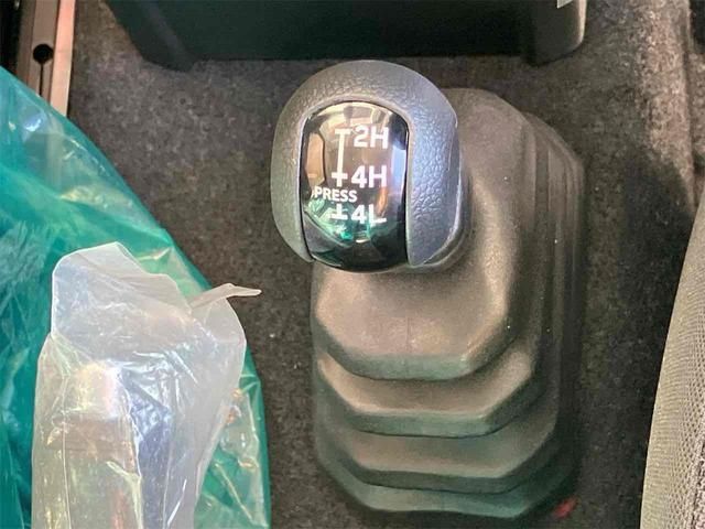 SUZUKI JIMNY NOMADE 2025 Image 31