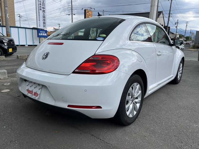 VOLKSWAGEN THE BEETL 2015 Image 31