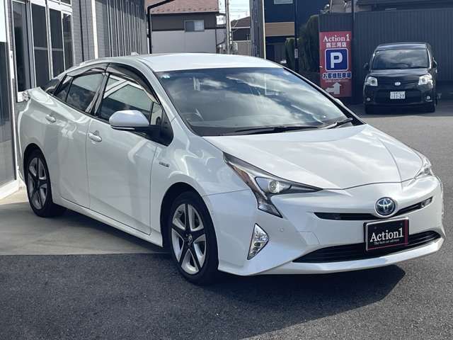 TOYOTA PRIUS 2017 Image 31