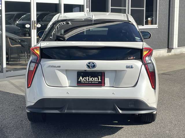 TOYOTA PRIUS 2017 Image 31