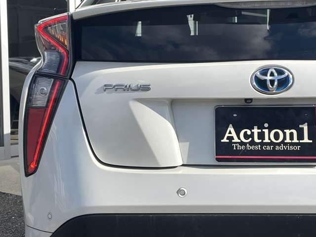 TOYOTA PRIUS 2017 Image 31