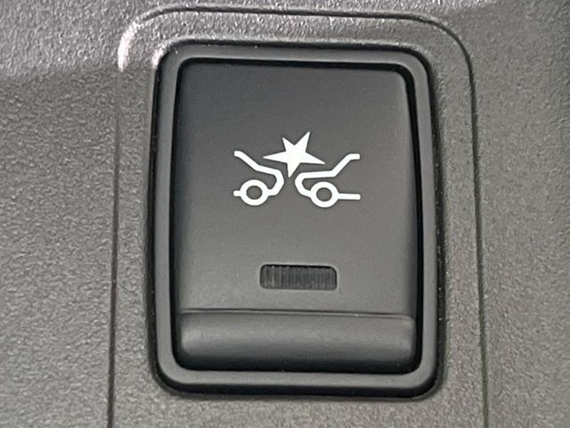 NISSAN SERENA  S-HYBRID 2017 Image 31