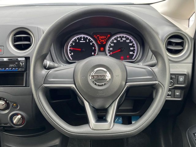 NISSAN NOTE 2017 Image 31