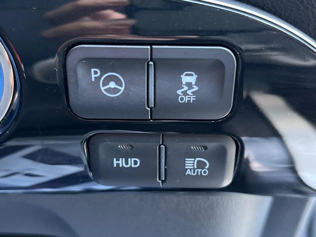 TOYOTA PRIUS 2018 Image 31