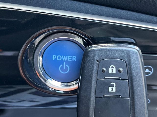 TOYOTA PRIUS 2018 Image 31