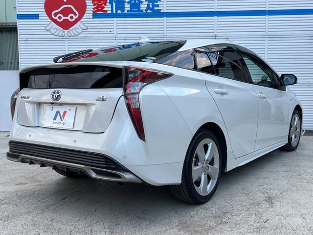 TOYOTA PRIUS 2018 Image 31
