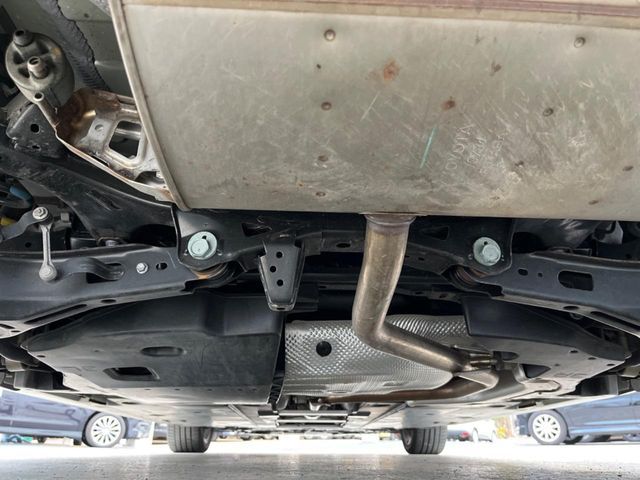 TOYOTA PRIUS 2018 Image 31