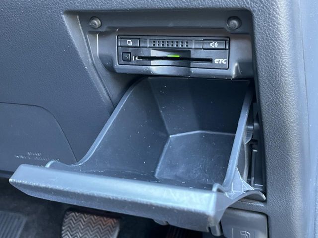 TOYOTA ALPHARD 2013 Image 31