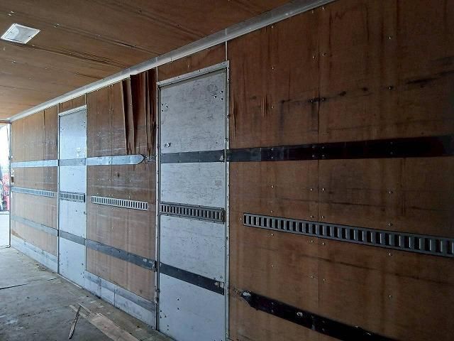 HINO PROFIA 2013 Image 31