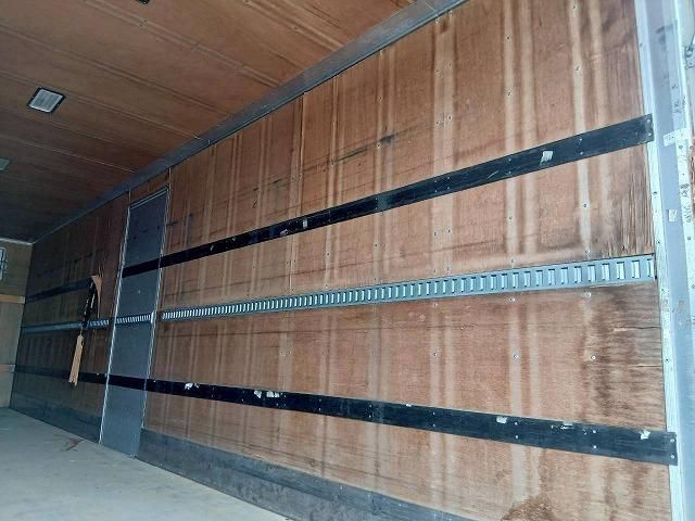 HINO PROFIA 2013 Image 31