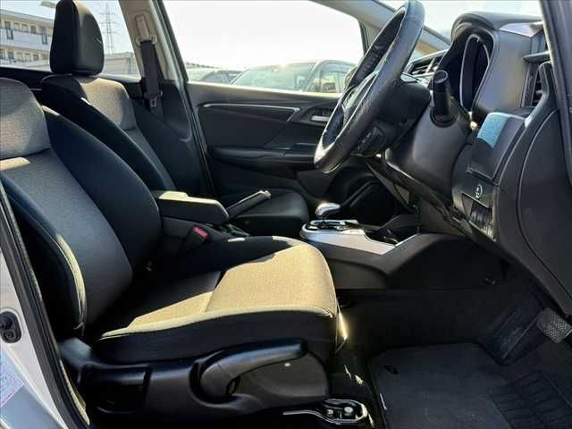 HONDA FIT HYBRID 2013 Image 31