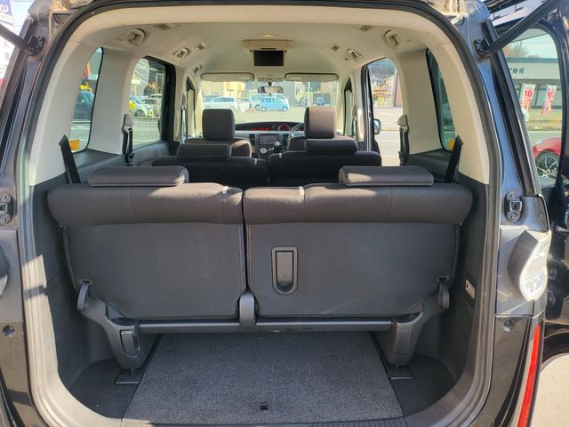 MAZDA BIANTE 2010 Image 31