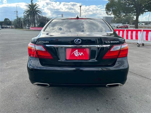 TOYOTA LEXUS LS600H 2012 Image 31