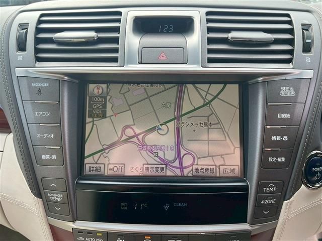 TOYOTA LEXUS LS600H 2012 Image 31