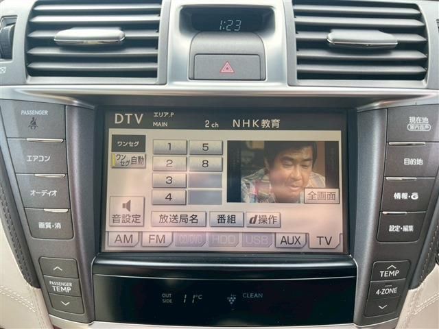 TOYOTA LEXUS LS600H 2012 Image 31