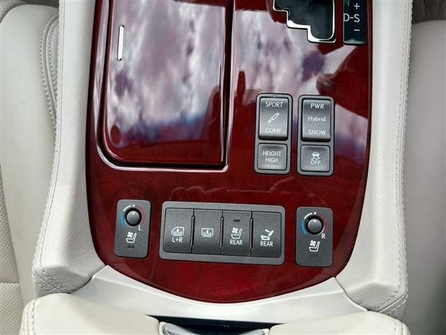 TOYOTA LEXUS LS600H 2012 Image 31