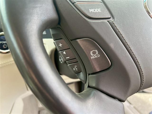 TOYOTA LEXUS LS600H 2012 Image 31