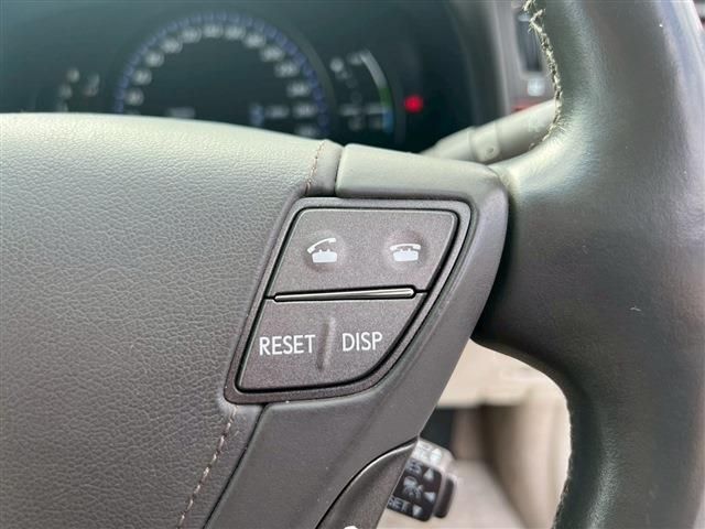 TOYOTA LEXUS LS600H 2012 Image 31