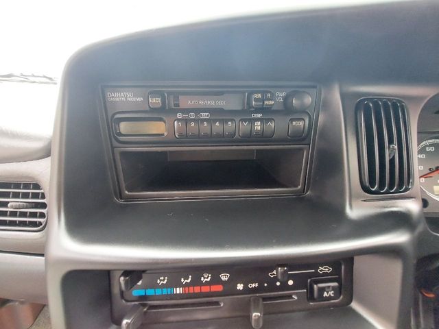 DAIHATSU HIJET DECKVAN 2004 Image 31