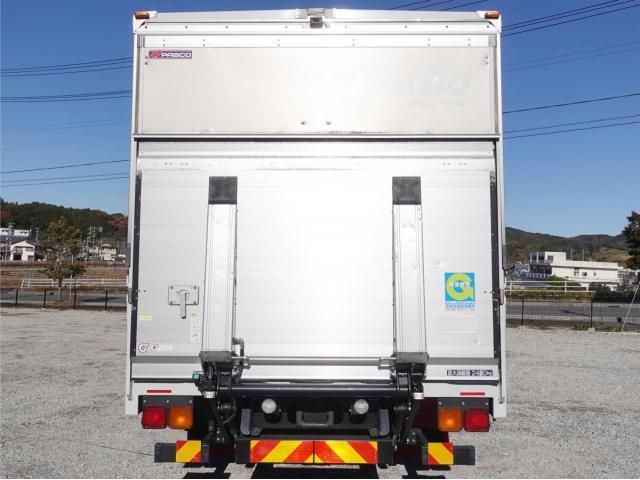 MITSUBISHI FUSOU FIGHTER 2016 Image 31