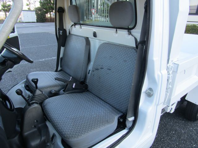 DAIHATSU HIJET TRUCK 4WD 2011 Image 31
