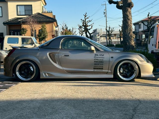 TOYOTA MR-S 2000 Image 31