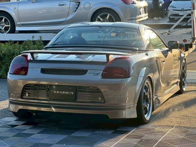 TOYOTA MR-S 2000 Image 31