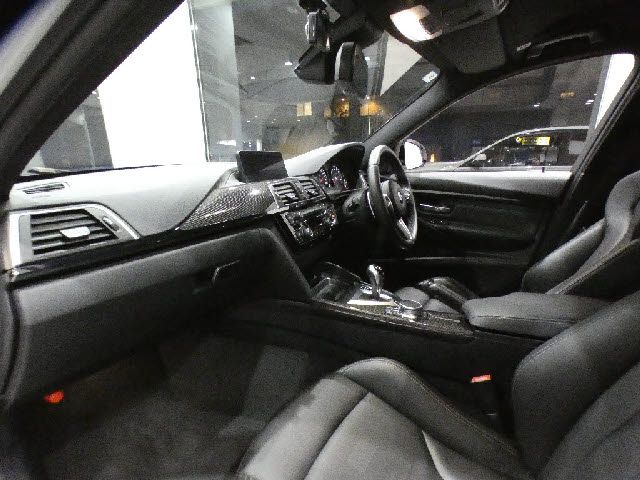 BMW M3 SEDAN 2018 Image 31