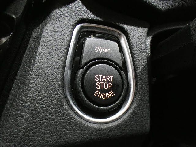 BMW M3 SEDAN 2018 Image 31