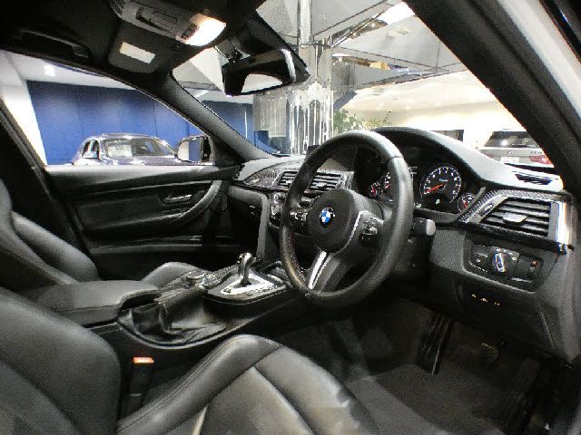 BMW M3 SEDAN 2018 Image 31