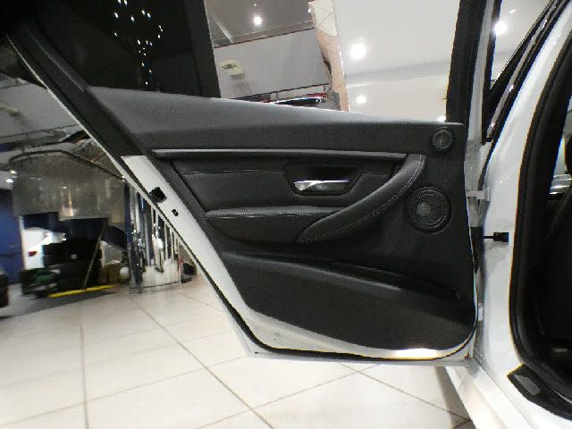 BMW M3 SEDAN 2018 Image 31