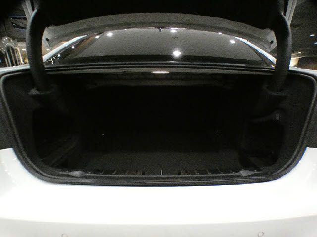 BMW M3 SEDAN 2018 Image 31