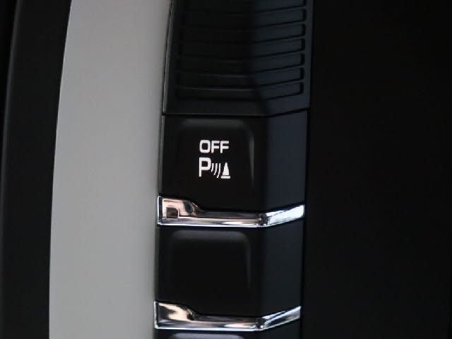 PORSCHE CAYENNE 2016 Image 31