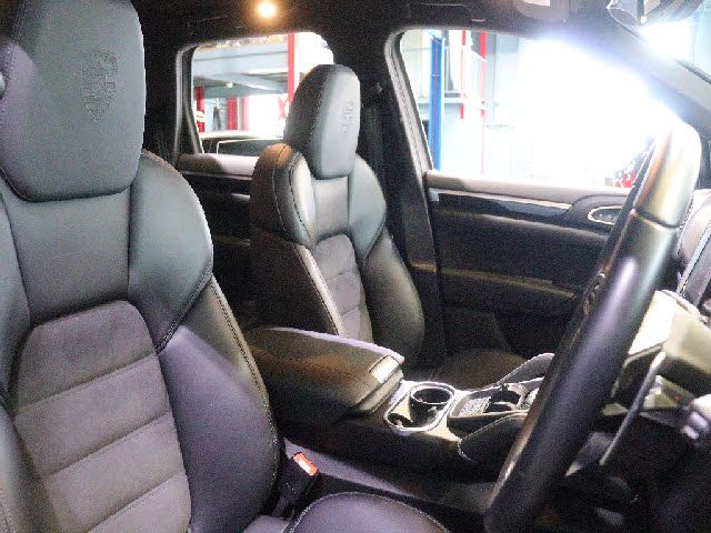 PORSCHE CAYENNE 2016 Image 31