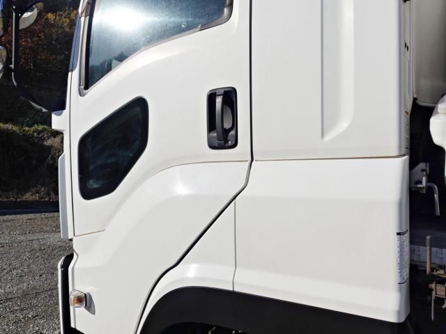 ISUZU GIGA 2017 Image 31