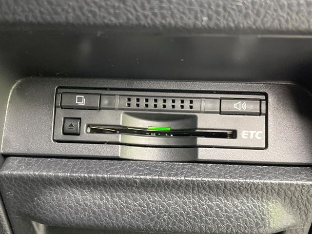 TOYOTA VOXY 2015 Image 31