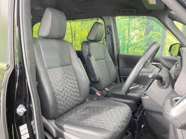 TOYOTA VOXY 2022 Image 31