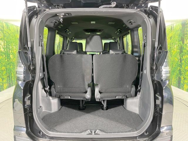 TOYOTA VOXY 2022 Image 31