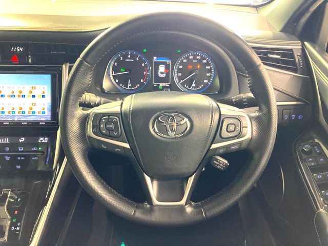 TOYOTA HARRIER 2WD 2017 Image 31