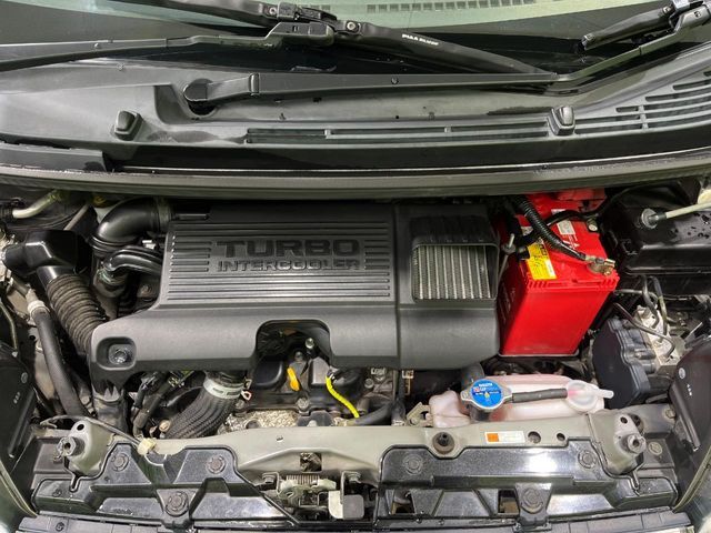 DAIHATSU MOVE CUSTOM 4WD 2015 Image 31