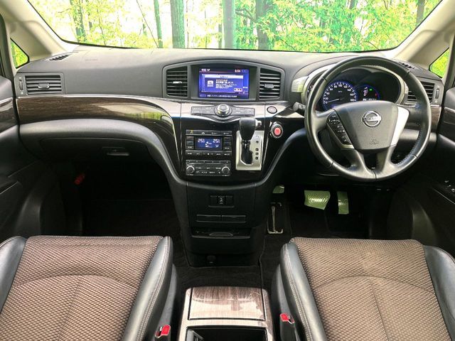 NISSAN ELGRAND 2012 Image 31