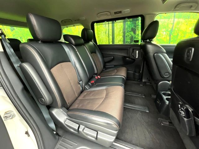 NISSAN ELGRAND 2012 Image 31