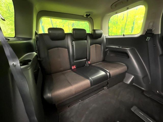 NISSAN ELGRAND 2012 Image 31