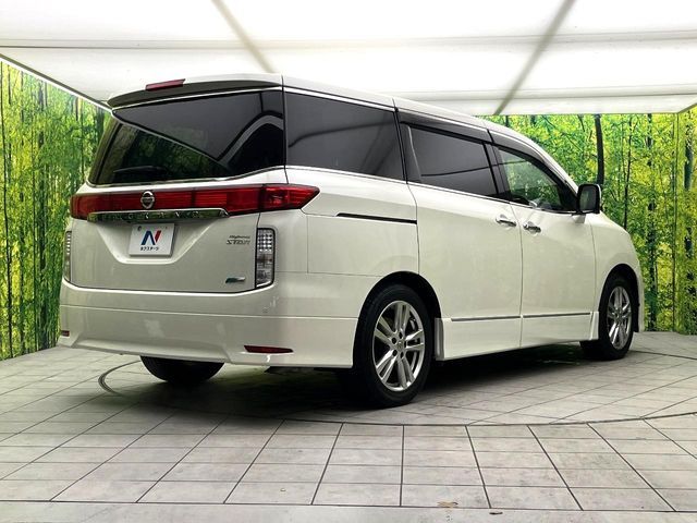NISSAN ELGRAND 2012 Image 31